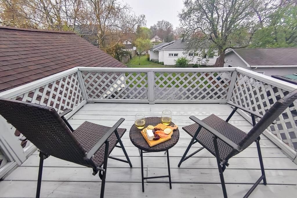 Historic W/deck, King Bed & Air By Michigan * Manistee